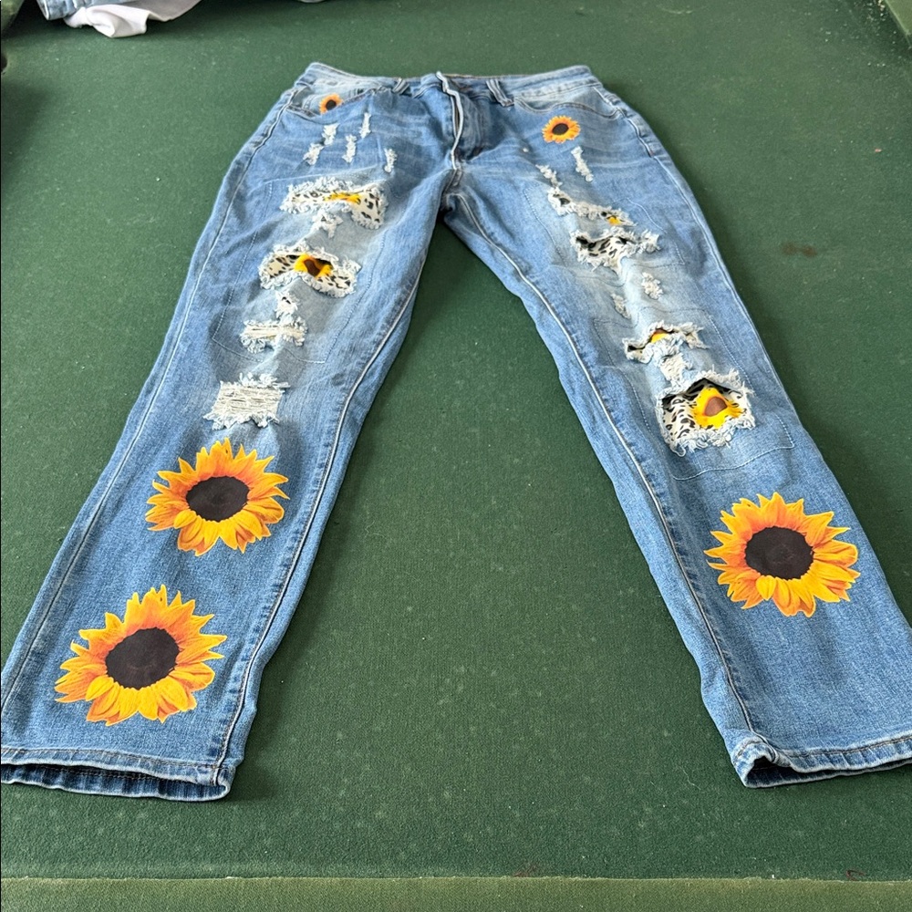 Sunflower Embellished High Rise Jeans.  CAJA. #‎ 7
